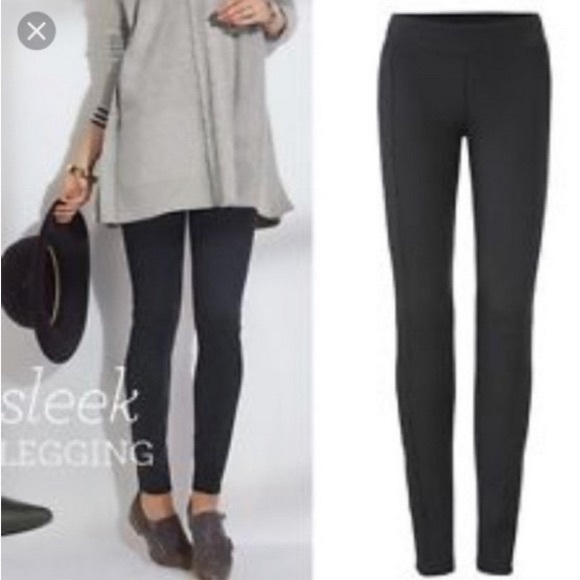 CAbi Sleek Ponte Legging - Picture 6 of 6
